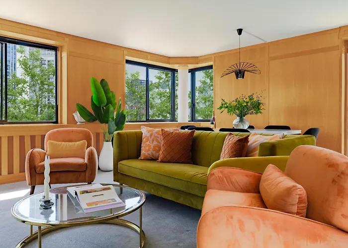 Divine Views From A Breathtaking Luxxe City Penthouse For A Gracious Life Style