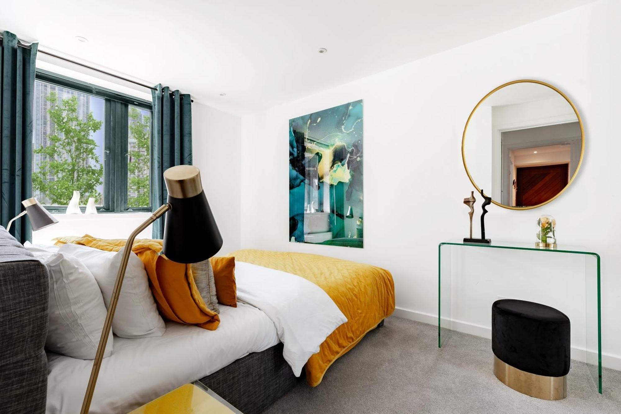 Divine Views From A Breathtaking Luxxe Penthouse For A Gracious Life Style Appartement Londen