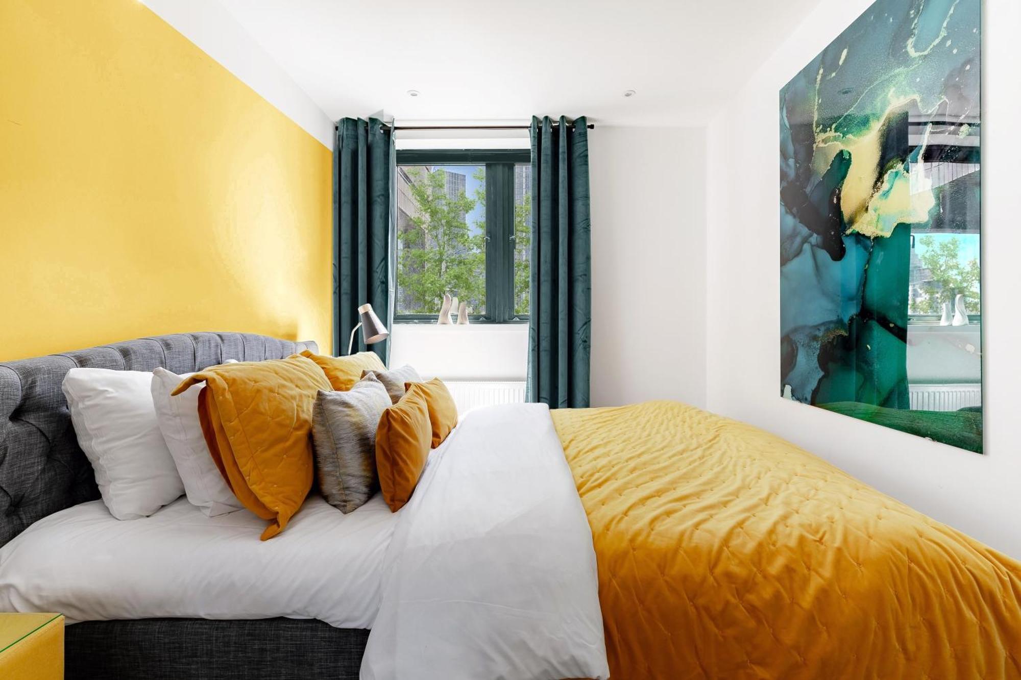 Apartment Divine Views From A Breathtaking Luxxe Penthouse For A Gracious Life Style *